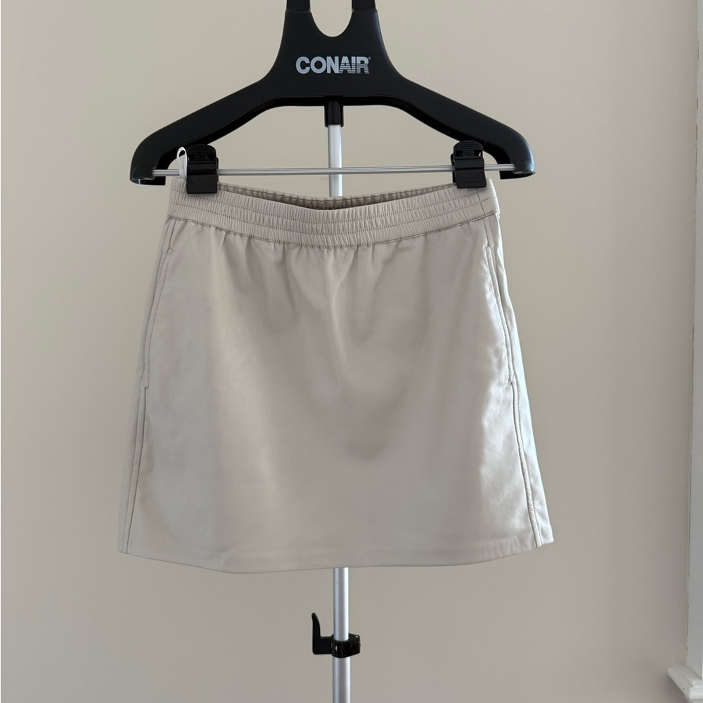 Babaton vegan Neutral Cream Mini Skirt - Elastic Waist